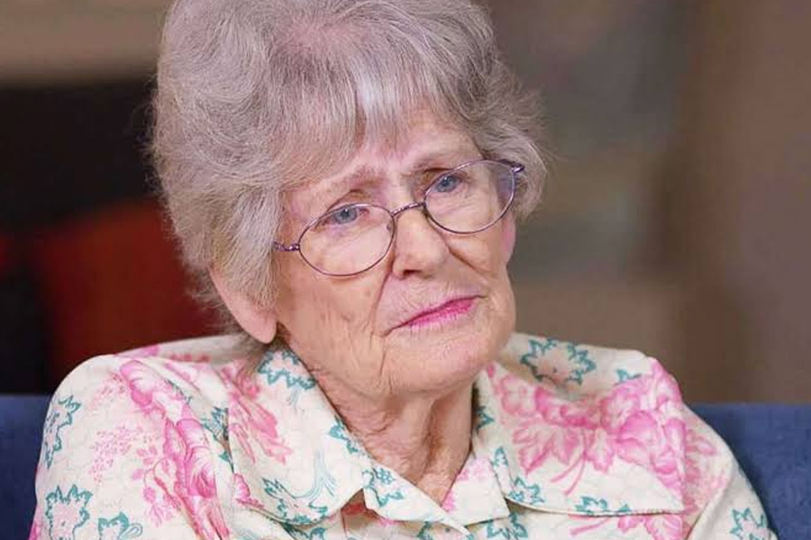 Lavona Fay Golden